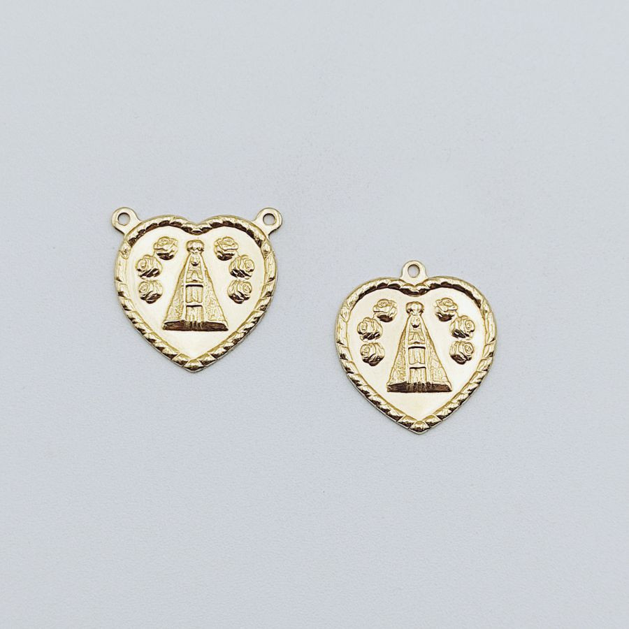 Coração Nossa Senhora Aparecida com rosas