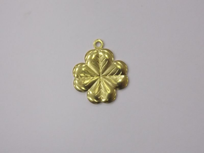 Trevo 15mm C/ Folha Detalhes Riscos C/ Cabeça