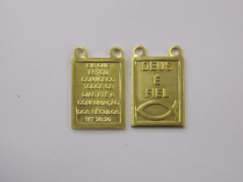 Quadrado 17x13mm Frente Deus É Fiel Verso Oraçao P/ Escap