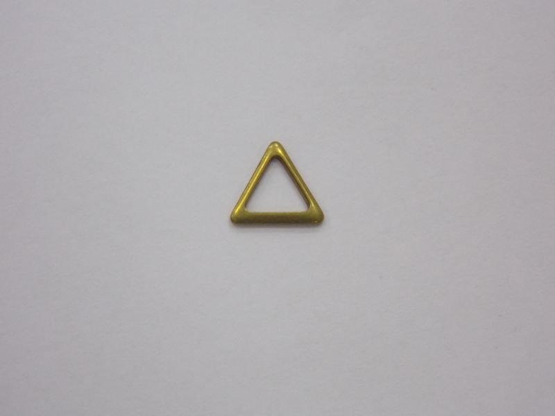 Triangulo Vazado Grande 10mm