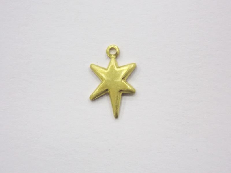 Estrela Irregular 10mm C/ 1 Argola