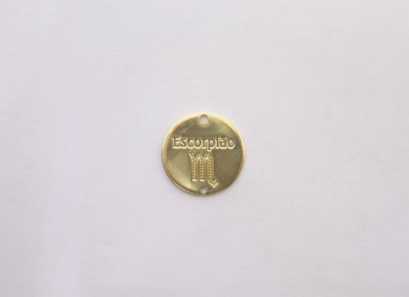Redondo 15mm Signo "escorpião" C/ 1 Furo Enc 1 Emb