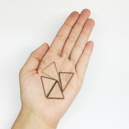 TRIÂNGULO 29.4X24.8X2 - Image 2